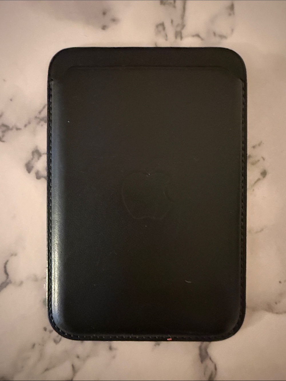 Apple Black Leather Magnetic Wallet Sleeve